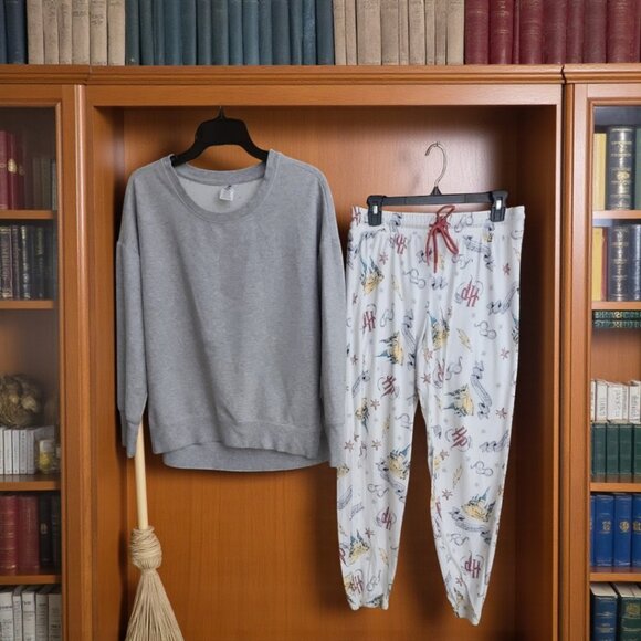 Harry Potter Bottoms & Matching Sweatshirt Pajama Set - Picture 1 of 14